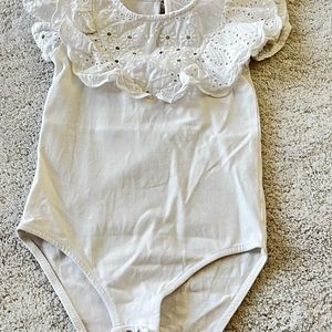 Girls top size 5-6 years good condition